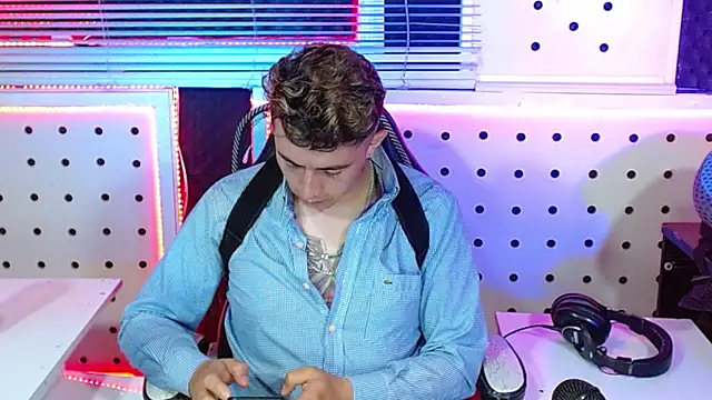 Snapshot of Darko0717 chatting on November 2025 11:42:02 AM Darko0717 online show from November 2025 11:42:02 AM