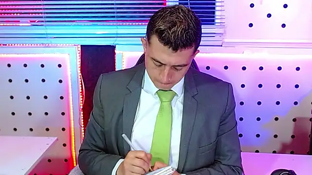 Snapshot of Darko0717 chatting on November 2025 12:27:02 PM Darko0717 online show from November 2025 12:27:02 PM