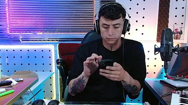 Darko0717 online show from June 2026 06:46:02 PM