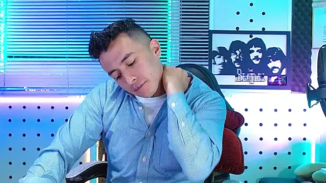 Darko0717 online show from June 2026 01:59:01 PM