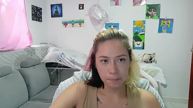 MommyMiaWs online show from April 2026 07:56:02 PM