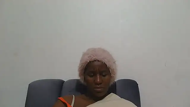 sluttylaura21 online show from June 2026 05:39:02 PM