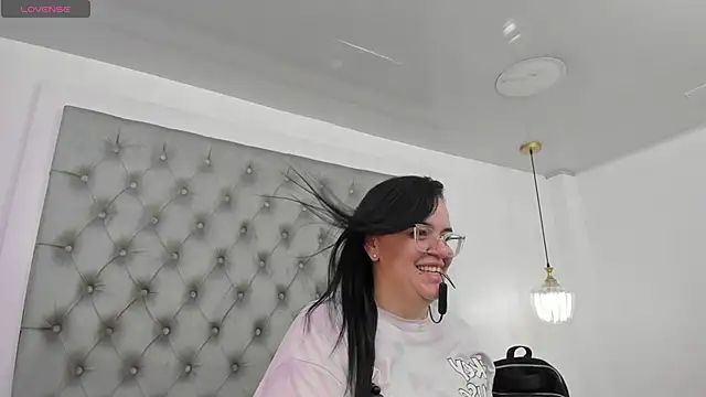 anette cooper online show from June 2026 03:44:02 AM