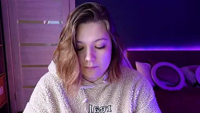 Snapshot of DjennaPalme chatting on October 2025 02:55:01 AM DjennaPalme online show from October 2025 02:55:01 AM