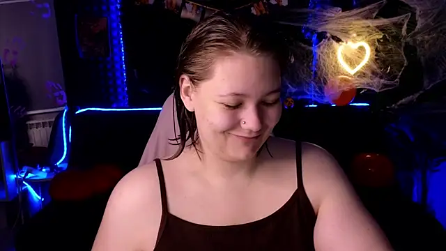 Snapshot of DjennaPalme chatting on October 2025 02:04:02 AM DjennaPalme online show from October 2025 02:04:02 AM