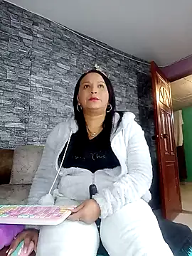 Danna Paolaa  online show from January 2025 04:27:01 AM