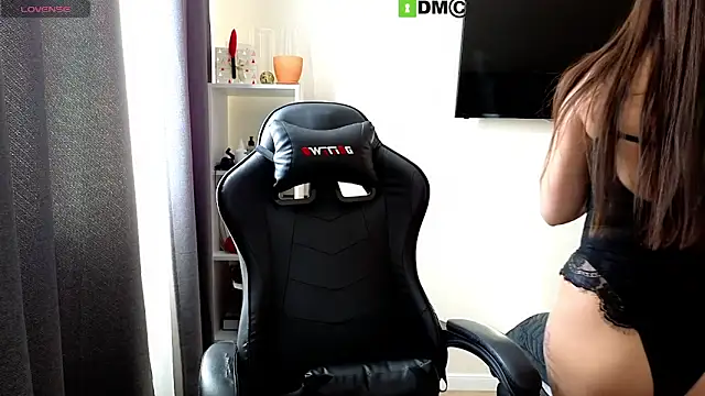 Snapshot of gracedorce chatting on February 2025 05:52:02 AM gracedorce online show from February 2025 05:52:02 AM