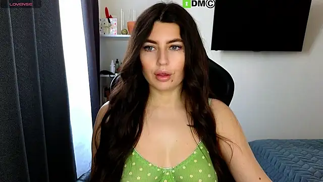 Snapshot of gracedorce chatting on February 2025 10:18:02 AM gracedorce online show from February 2025 10:18:02 AM