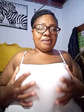 Snapshot of YELLOW_BONE chatting on March 2026 08:37:02 PM YELLOW BONE online show from March 2026 08:37:02 PM