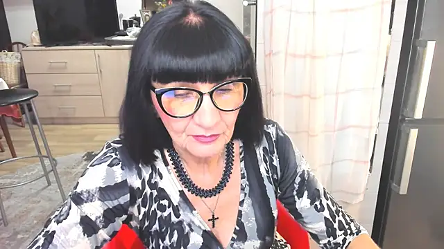 Snapshot of Tina_Joness chatting on December 2024 09:06:02 PM Tina Joness online show from December 2024 09:06:02 PM