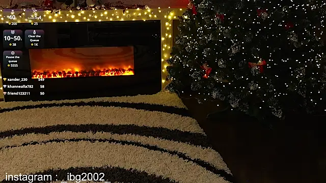 Snapshot of Masha_2002 chatting on December 2024 04:12:01 AM Masha 2002 online show from December 2024 04:12:01 AM