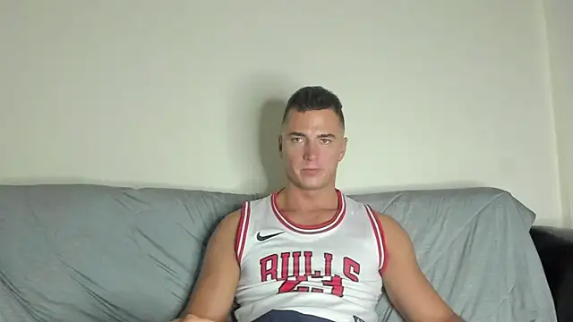 paulblack21 online show from January 2026 05:40:01 PM