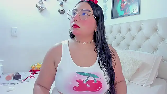 Snapshot of NayaWayne chatting on March 2025 04:18:02 PM NayaWayne online show from March 2025 04:18:02 PM