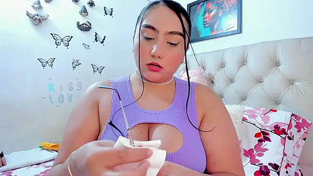 Snapshot of NayaWayne chatting on March 2026 04:23:01 PM NayaWayne online show from March 2026 04:23:01 PM