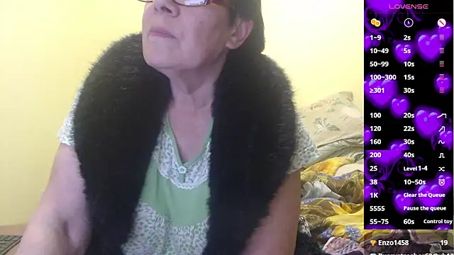 Sandra Carina online show from March 2026 06:19:02 PM