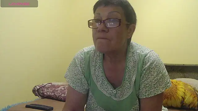Sandra Carina online show from May 2026 08:25:01 PM
