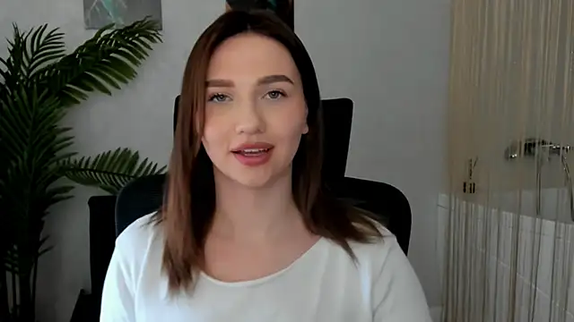 GracefulLook online show from March 2025 06:26:02 AM