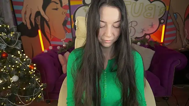 Snapshot of EmilyHalls chatting on December 2024 07:35:01 AM EmilyHalls online show from December 2024 07:35:01 AM