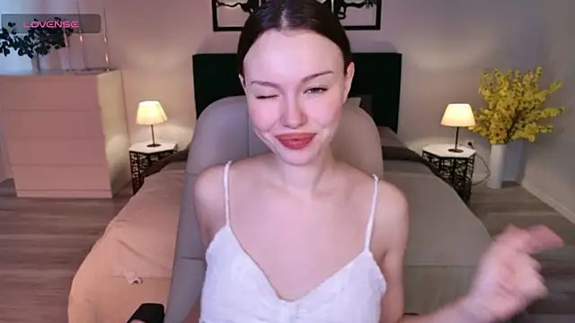 Snapshot of KaitieLove chatting on September 2025 08:37:02 AM KaitieLove online show from September 2025 08:37:02 AM