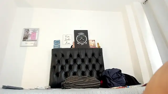 JohanyLatino online show from March 2025 06:52:01 PM