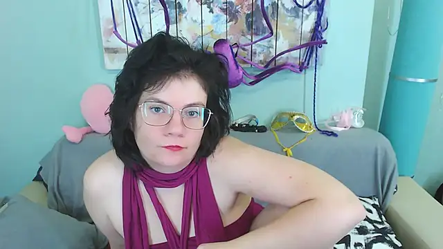 EverlyRays online show from December 2024 01:02:01 AM