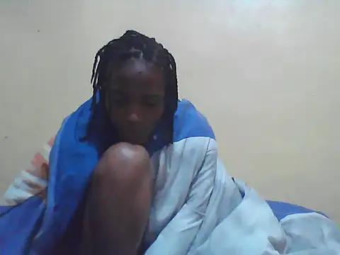 Smillie prety online show from December 2025 04:29:02 AM