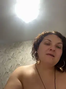 Snapshot of Taisia_W chatting on February 2026 02:18:01 PM Taisia W online show from February 2026 02:18:01 PM