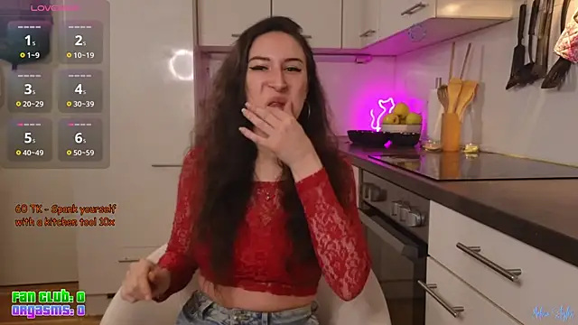 melinastyles online show from November 2025 07:38:01 PM