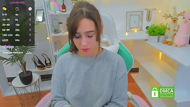  Eliizabeth  online show from December 2024 09:25:02 PM
