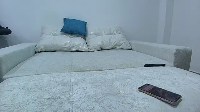 Snapshot of roxana_collins chatting on February 2026 04:39:02 AM roxana collins online show from February 2026 04:39:02 AM