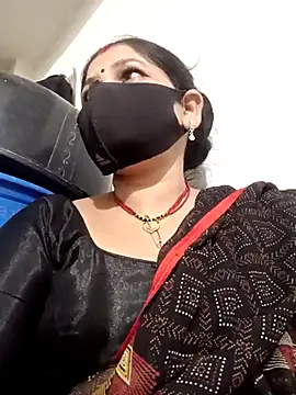 Snapshot of Riyaa-Devi chatting on March 2025 05:49:01 PM Riyaa-Devi online show from March 2025 05:49:01 PM