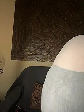 Snapshot of Mayoosh6 chatting on February 2025 04:04:01 PM Mayoosh6 online show from February 2025 04:04:01 PM