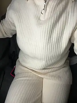 Snapshot of Mayoosh6 chatting on February 2025 09:03:01 AM Mayoosh6 online show from February 2025 09:03:01 AM