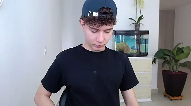 Snapshot of adrian_morelly chatting on December 2024 06:39:01 PM adrian morelly online show from December 2024 06:39:01 PM