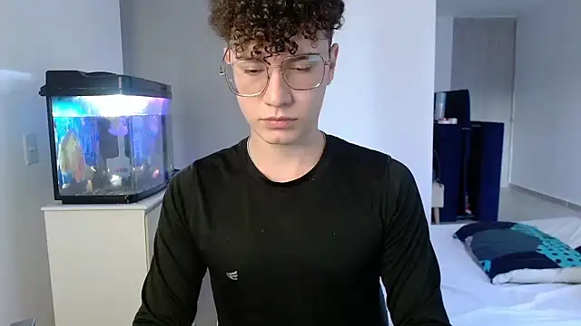 Snapshot of adrian_morelly chatting on October 2025 10:26:02 PM adrian morelly online show from October 2025 10:26:02 PM