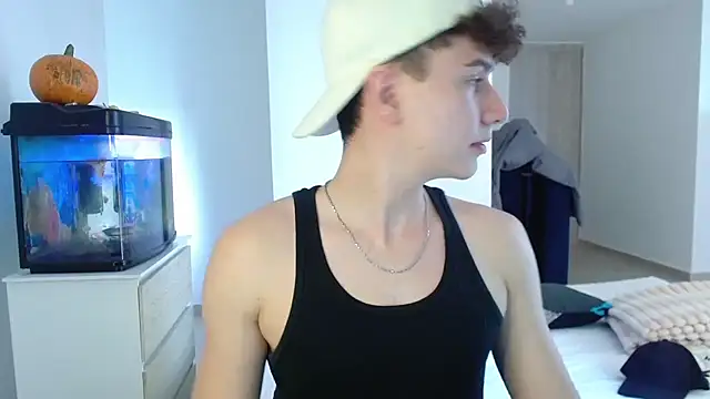 Snapshot of adrian_morelly chatting on October 2025 08:11:02 PM adrian morelly online show from October 2025 08:11:02 PM