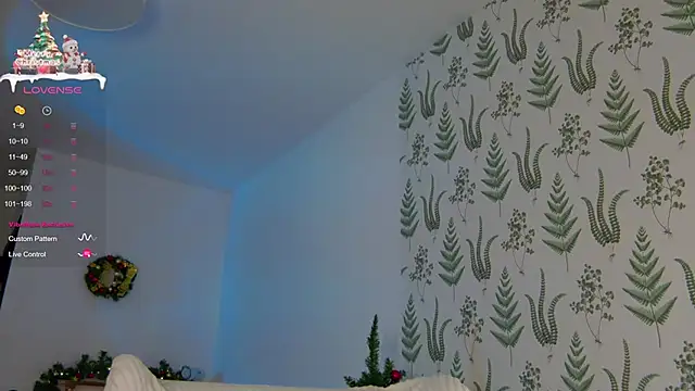 Snapshot of Marie_Diaze chatting on December 2024 05:10:02 AM Marie Diaze online show from December 2024 05:10:02 AM