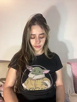 Natalia Suarez online show from October 2025 03:29:02 AM