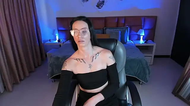 Snapshot of Kristen_Garner chatting on September 2025 08:14:01 PM Kristen Garner online show from September 2025 08:14:01 PM