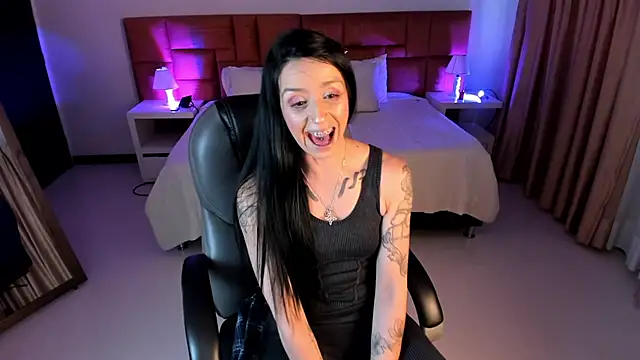 Snapshot of Kristen_Garner chatting on October 2025 08:38:02 PM Kristen Garner online show from October 2025 08:38:02 PM