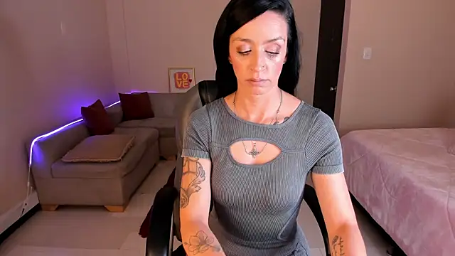 Kristen Garner online show from May 2026 08:16:01 PM