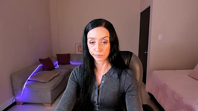 Kristen Garner online show from May 2026 08:17:01 PM