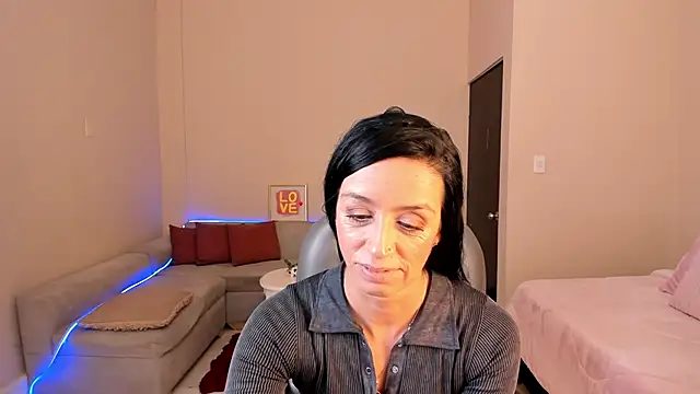 Kristen Garner online show from June 2026 08:25:02 PM