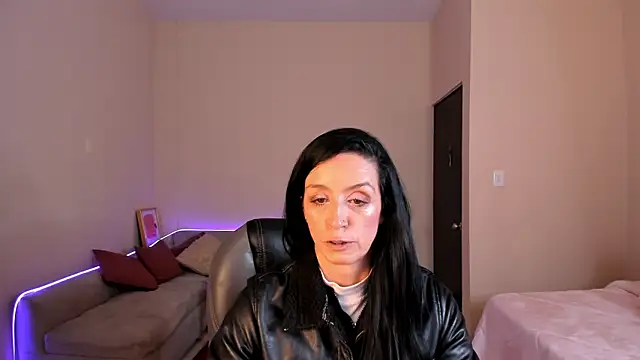 Kristen Garner online show from June 2026 07:29:01 PM