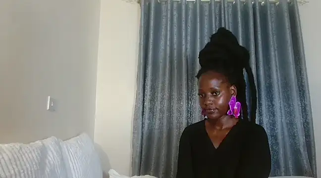 Snapshot of Elegant_Ebony chatting on March 2025 10:57:01 AM Elegant Ebony online show from March 2025 10:57:01 AM