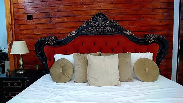 Snapshot of SuzanneKer1 chatting on January 2026 07:44:01 AM SuzanneKer1 online show from January 2026 07:44:01 AM