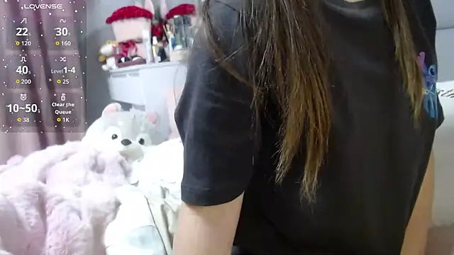 Snapshot of Viktoriiya_bald chatting on December 2025 11:14:02 PM Viktoriiya bald online show from December 2025 11:14:02 PM