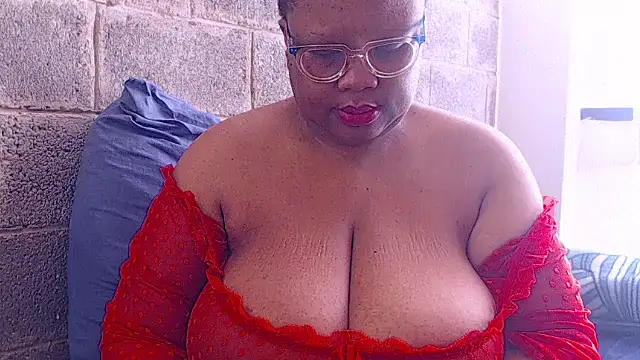 Snapshot of PASION_THUNDERX23 chatting on October 2025 06:03:01 AM PASION THUNDERX23 online show from October 2025 06:03:01 AM