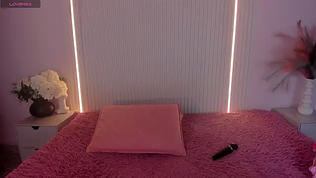 EmilyEvans7 online show from March 2026 10:53:01 PM