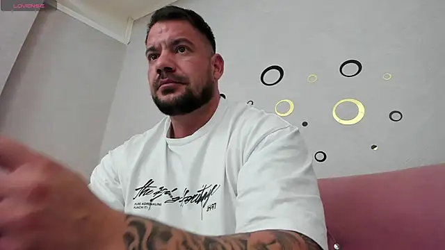 musclemonster31 online show from February 2025 10:00:02 PM